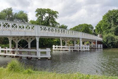 Whitchurch bridge over the River Thames, Pangbourne