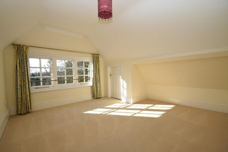 2 bedroom  flat for sale