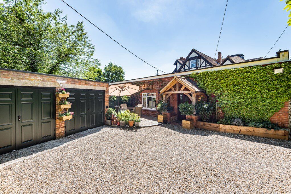 2 bedroom semi detached bungalow for sale Bucklebury Place, Upper Woolhampton, Reading, RG7, main image