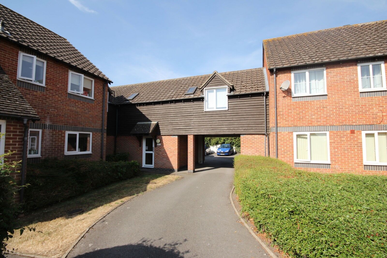 Flat to rent, Available unfurnished from 02/08/2024 All Saints Court, Didcot, OX11, main image