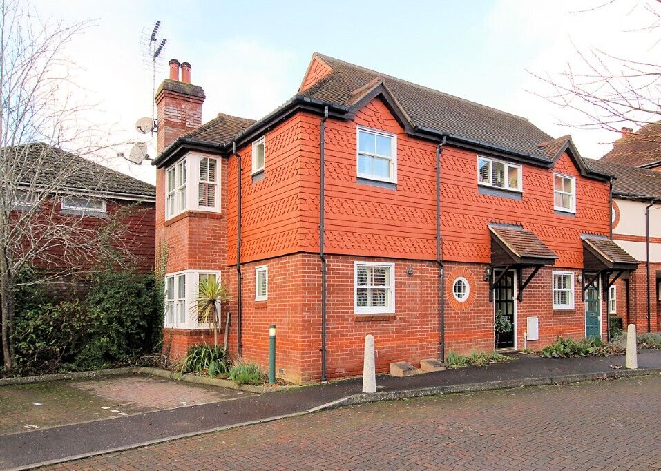 2 bedroom  flat for sale Pangbourne Place, Reading, RG8, main image