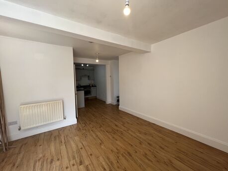 2 bedroom  flat for sale