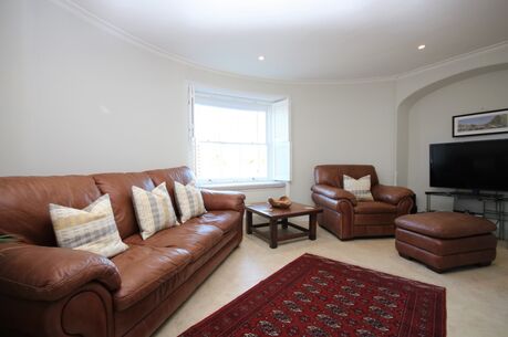 2 bedroom  flat to rent, Available unfurnished from 20/12/2024