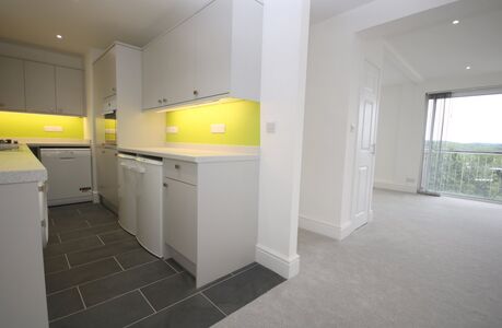 2 bedroom  flat to rent, Available unfurnished from 13/01/2025