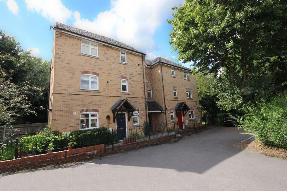 1 bedroom  flat to rent, Available unfurnished from 06/01/2025 Tower Close, Abingdon, OX14, main image