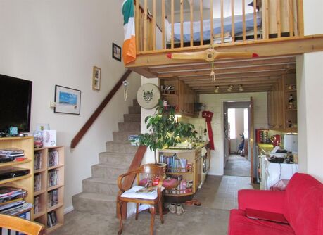 2 bedroom mid terraced flat for sale