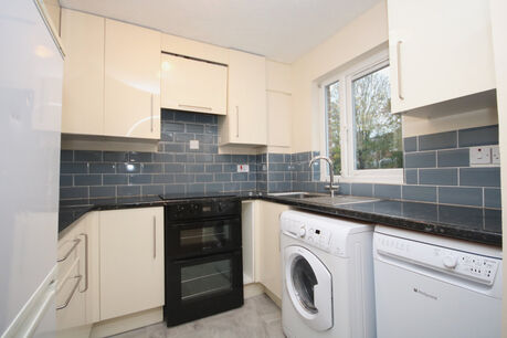 1 bedroom  flat to rent, Available unfurnished from 18/10/2024