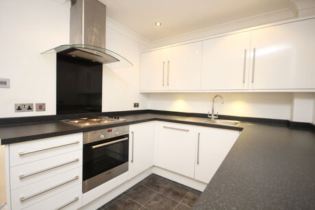 2 bedroom  flat to rent, Available from 07/02/2025