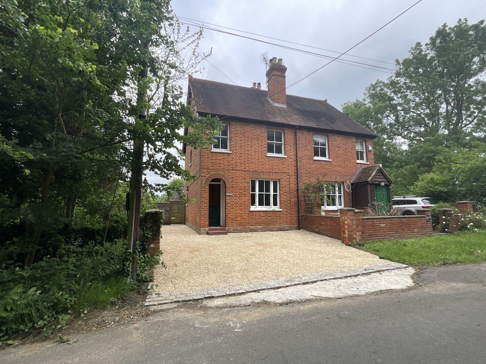 3 bedroom semi detached house to rent, Available unfurnished from 12/07/2025 Knowl Hill Common, Reading, RG10, main image