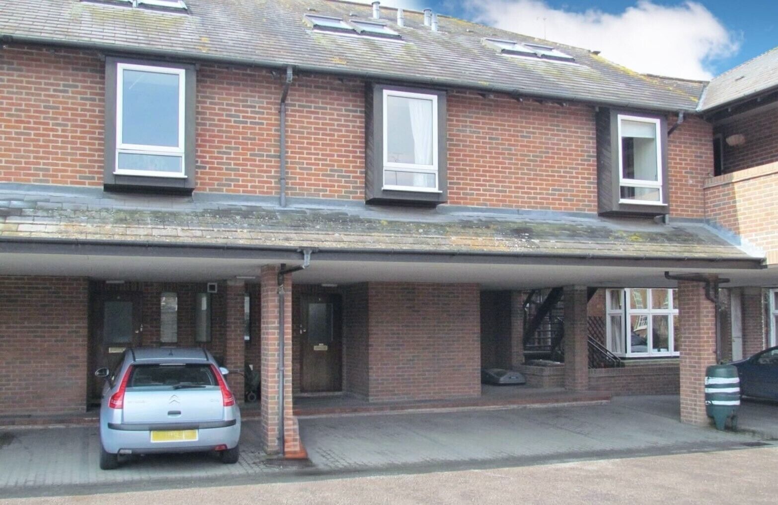 2 bedroom mid terraced flat for sale Portway Mews, Wantage, OX12, main image