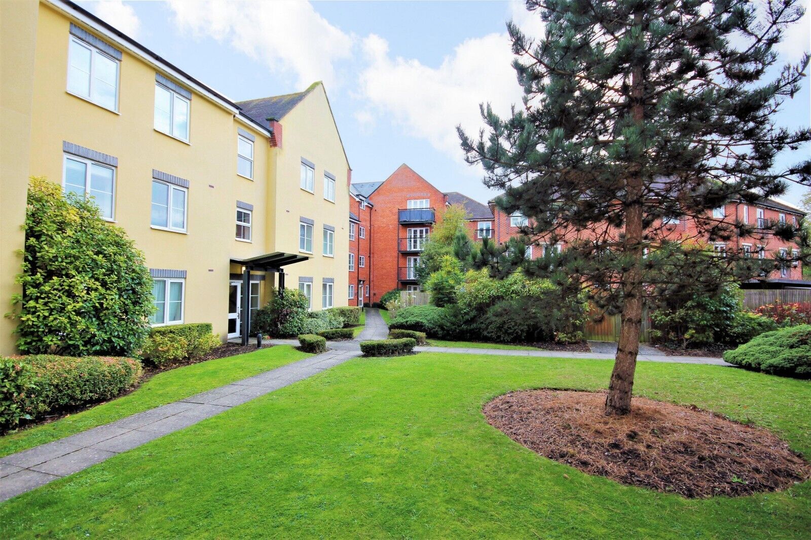 2 bedroom  flat for sale Church View House, Smiths Wharf, OX12, main image