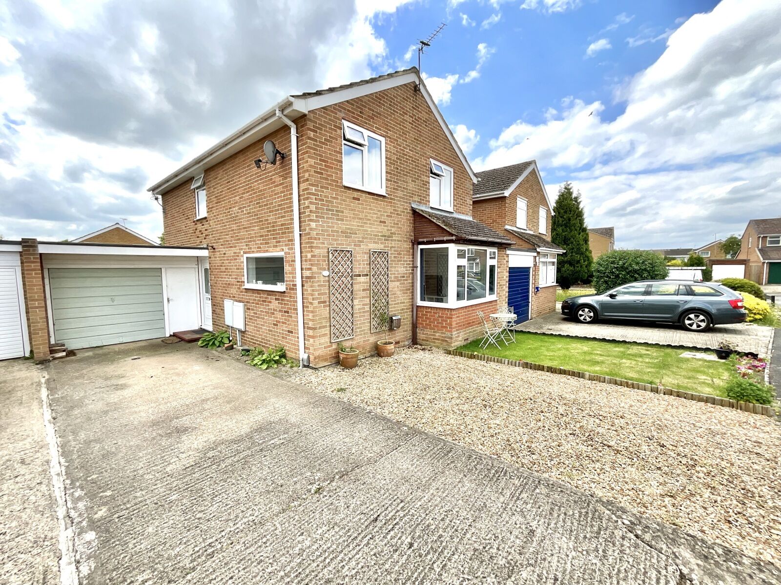 4 bedroom link detached house to rent, Available from 30/08/2024 Champs Close, Abingdon, OX14, main image