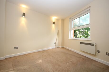 1 bedroom  flat to rent, Available unfurnished from 03/02/2025