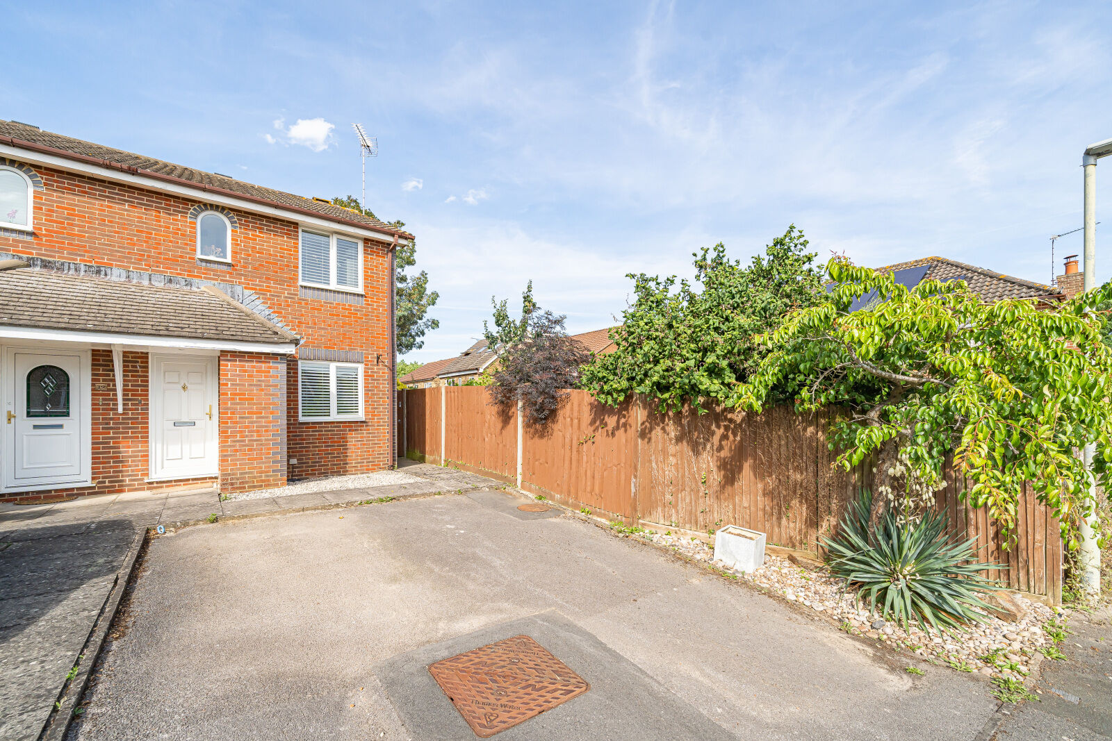 2 bedroom semi detached house for sale Poundfield Way, Twyford, RG10, main image