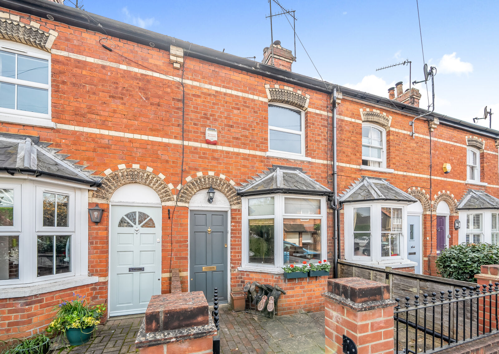 3 bedroom mid terraced house for sale Victoria Road, Wargrave, RG10, main image