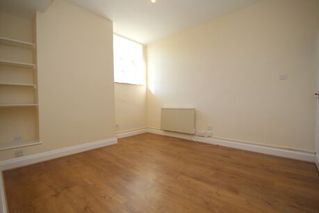 1 bedroom  flat to rent, Available now