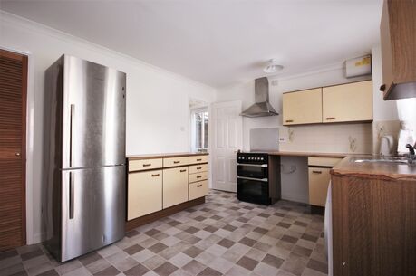 3 bedroom semi detached house to rent, Available unfurnished from 13/03/2025