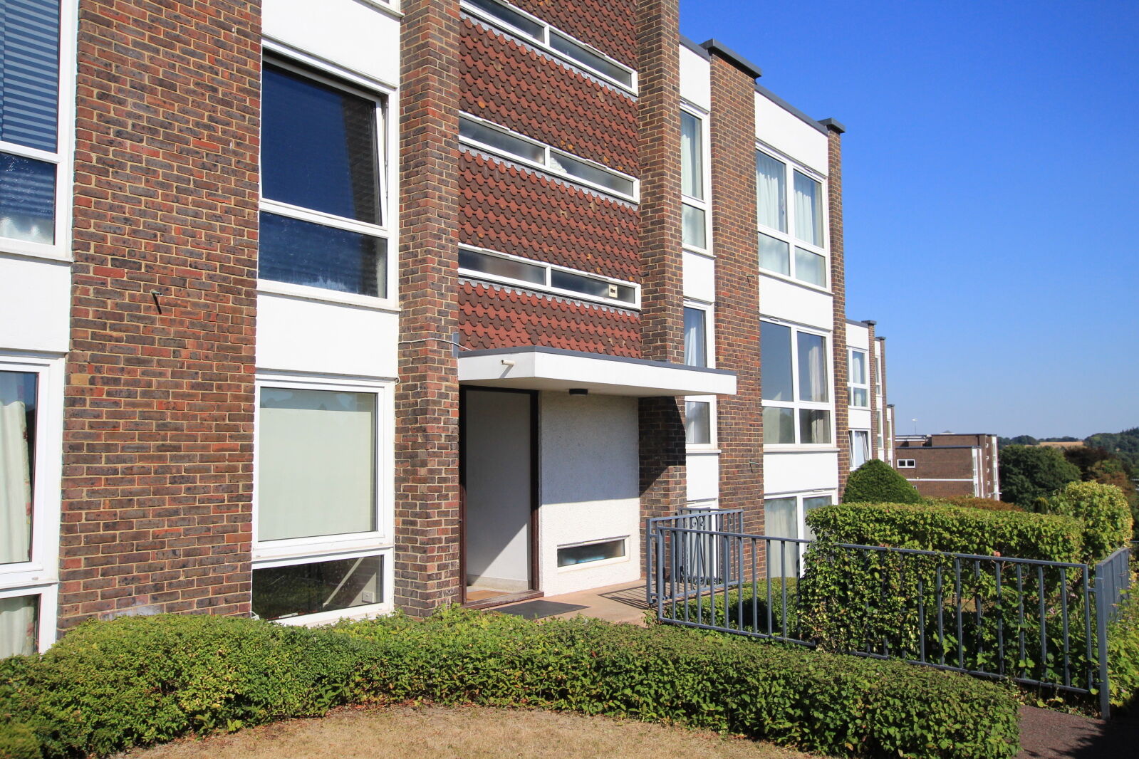 2 bedroom  flat for sale Shooters Hill, Pangbourne, Reading, RG8, main image