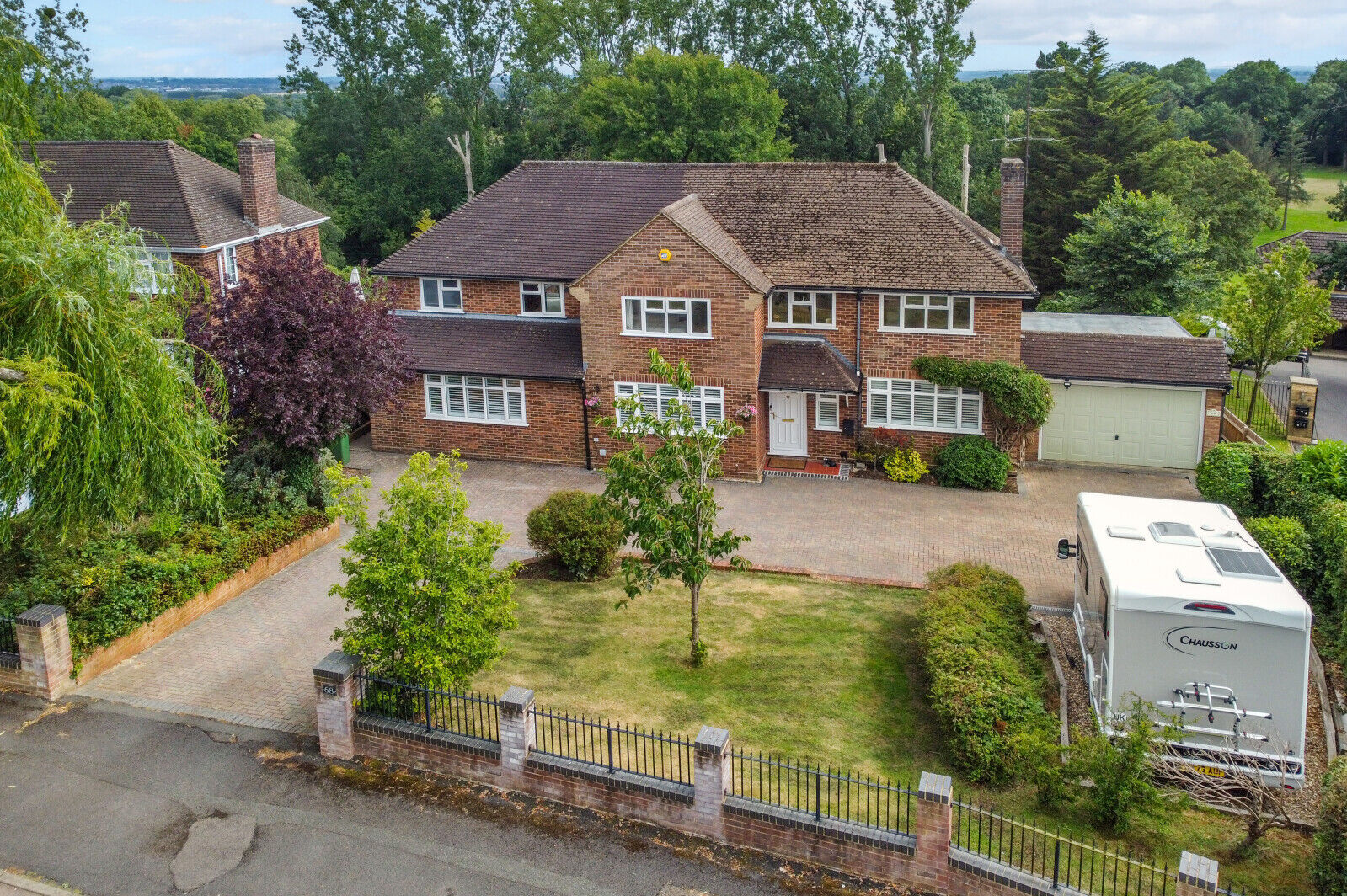 5 bedroom detached house for sale Fairway Avenue, Tilehurst, Reading, RG30, main image