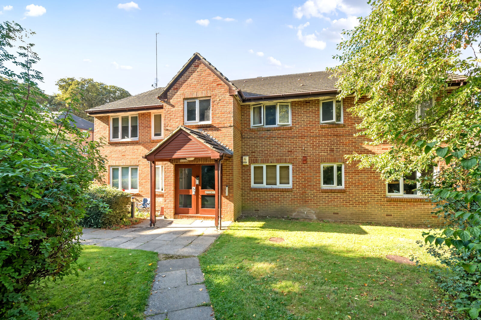 2 bedroom  flat for sale Tilebarn Close, Henley-on-Thames, RG9, main image