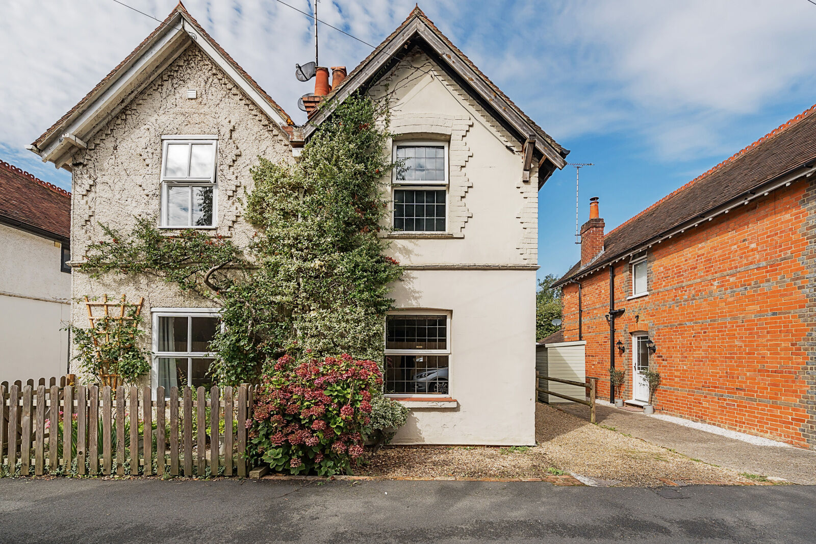 3 bedroom semi detached house for sale Meadowside Road, Pangbourne, Reading, RG8, main image