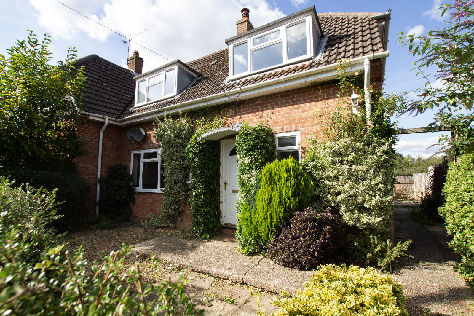 2 bedroom semi detached house for sale Casey Court, Southend, Reading, RG7, main image