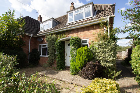 2 bedroom semi detached house for sale