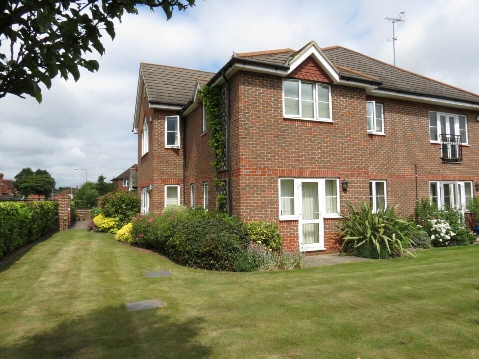 2 bedroom  flat to rent, Available now Marsh Place, Pangbourne, Reading, RG8, main image