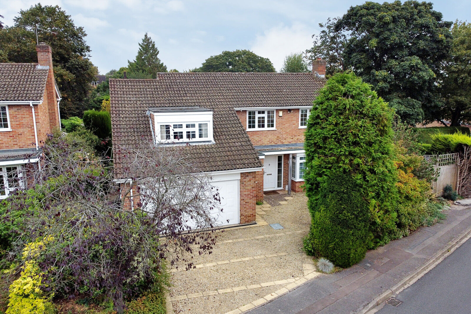 4 bedroom detached house for sale Picton Way, Caversham, Reading, RG4, main image