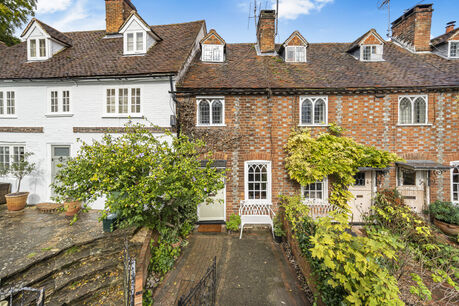 2 bedroom mid terraced house for sale