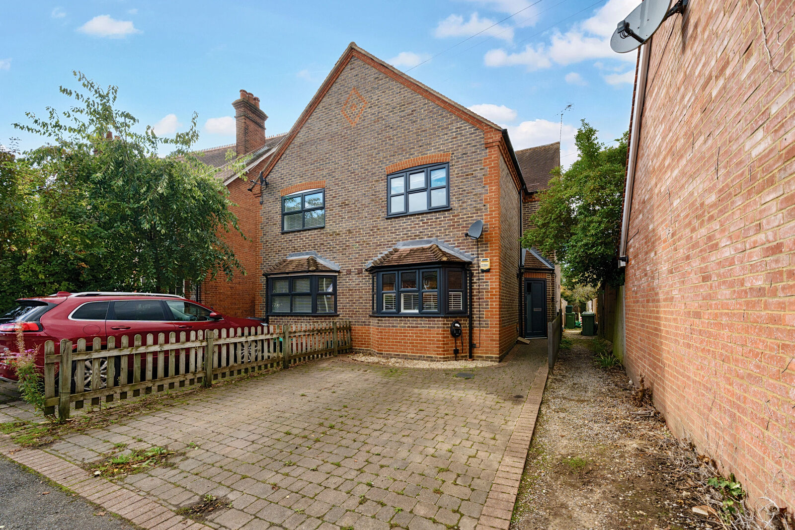 3 bedroom  house for sale Horseshoe Road, Pangbourne, Reading, RG8, main image