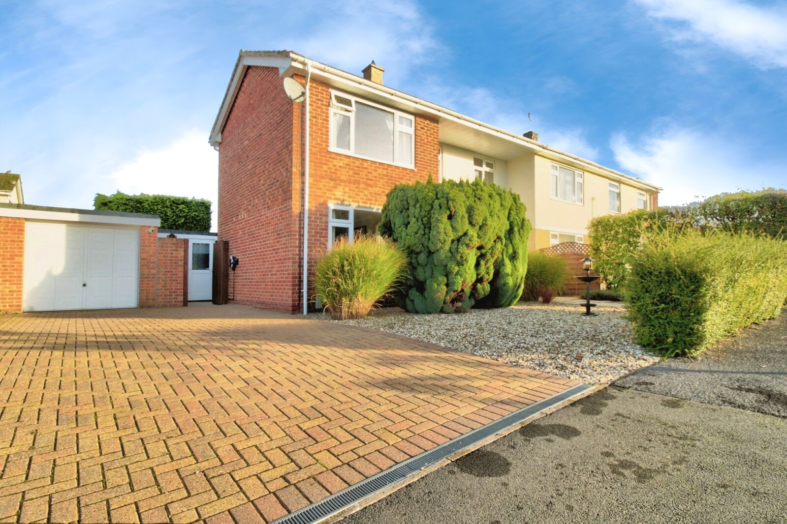 3 bedroom semi detached house for sale Morland Road, Marcham, Abingdon, OX13, main image