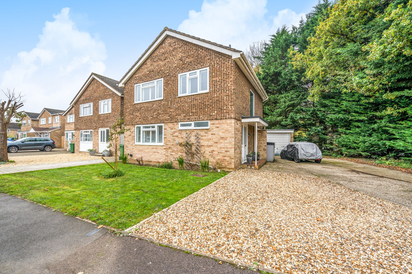 4 bedroom detached house for sale Briars Close, Pangbourne, Reading, RG8, main image