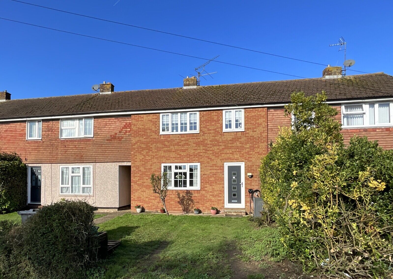 3 bedroom mid terraced house for sale Pennfields, Ruscombe, Reading, RG10, main image