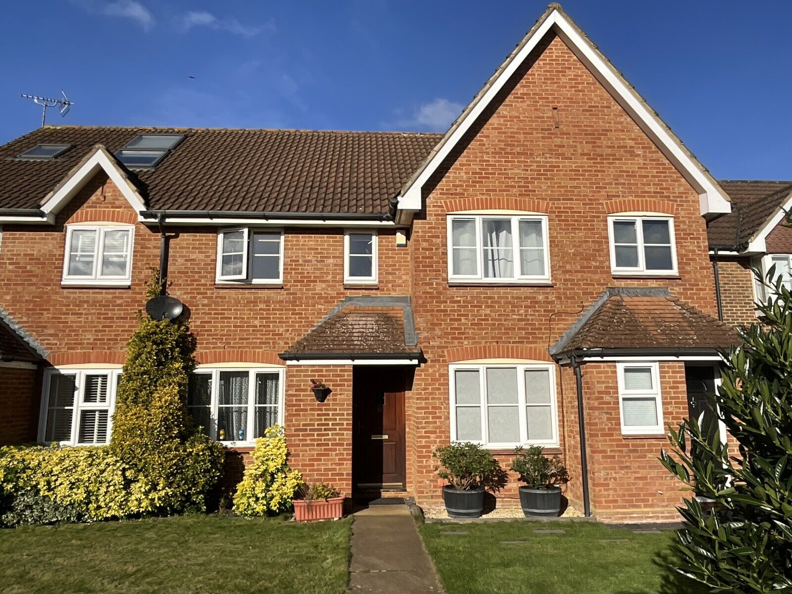 2 bedroom mid terraced house for sale Farmers End, Charvil, Reading, RG10, main image