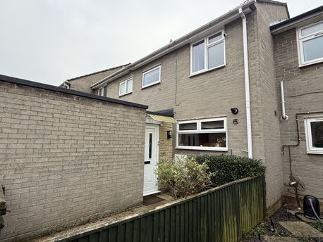 3 bedroom mid terraced house to rent, Available unfurnished from 20/12/2024