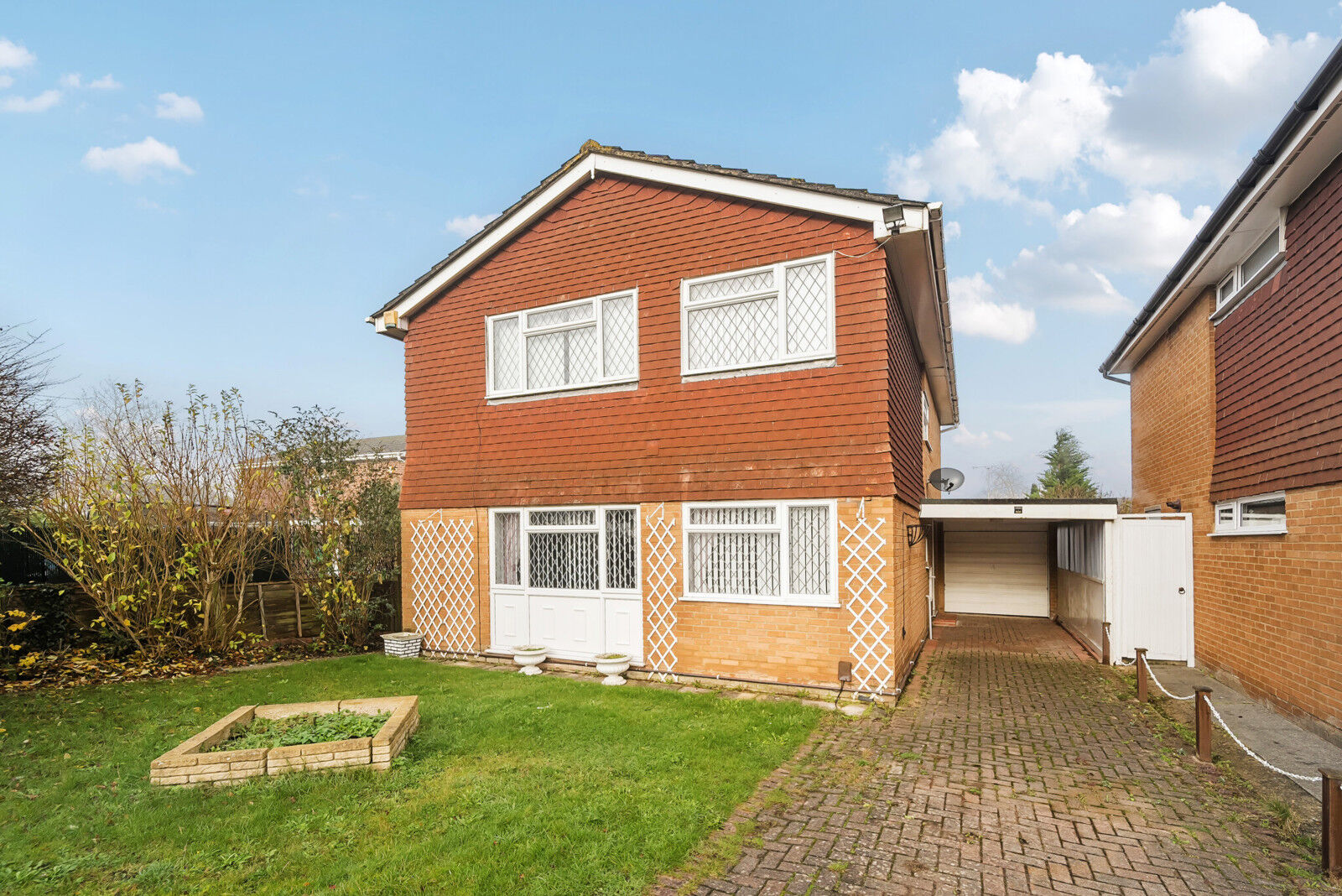 4 bedroom detached house for sale Chiltern Drive, Charvil, Reading, RG10, main image