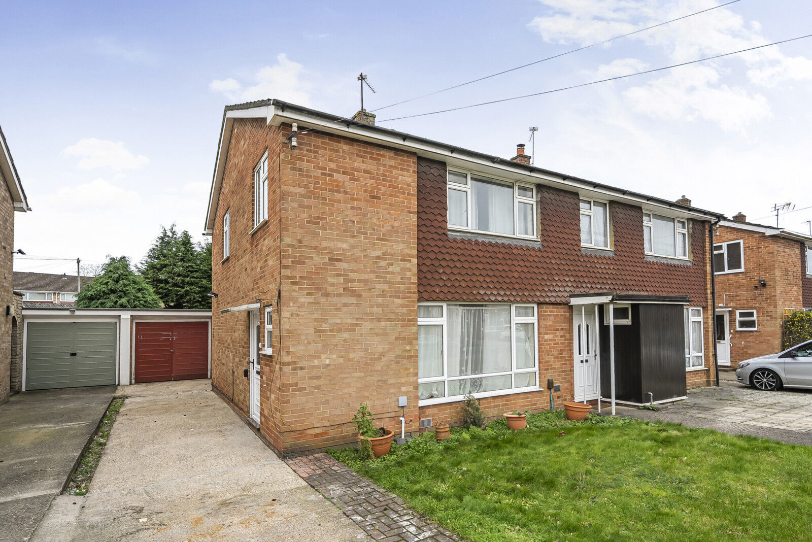 3 bedroom semi detached house to rent, Available unfurnished now Edenham Crescent, Reading, RG1, main image