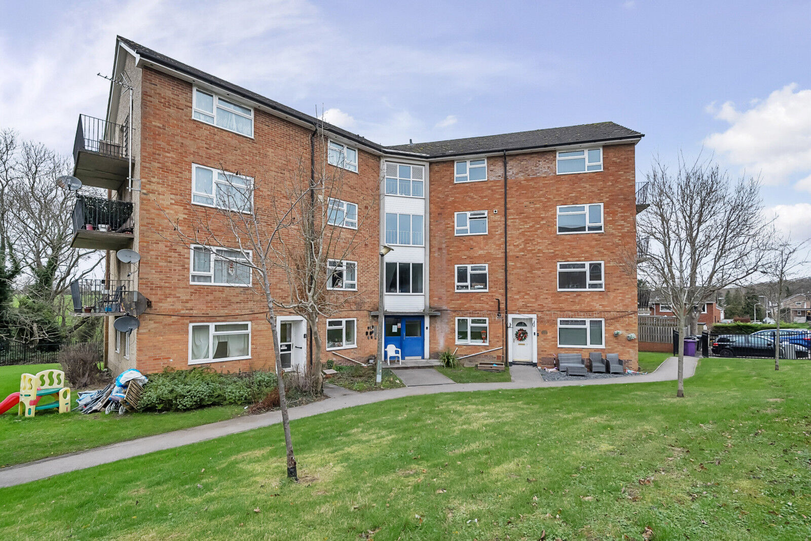 2 bedroom  flat to rent, Available now Hunters Hill, Burghfield Common, Reading, RG7, main image