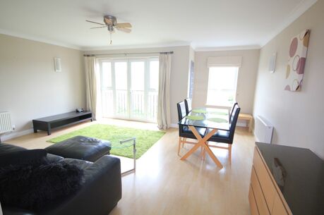 2 bedroom  flat for sale