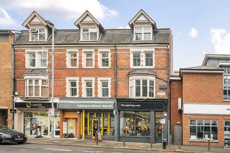 5 bedroom mid terraced house for sale