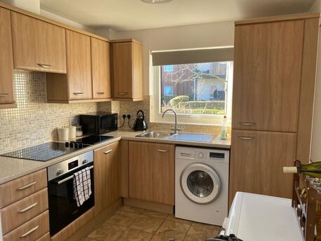 2 bedroom  property to rent, Available furnished from 07/03/2025