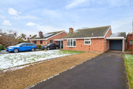 3 bedroom detached bungalow for sale