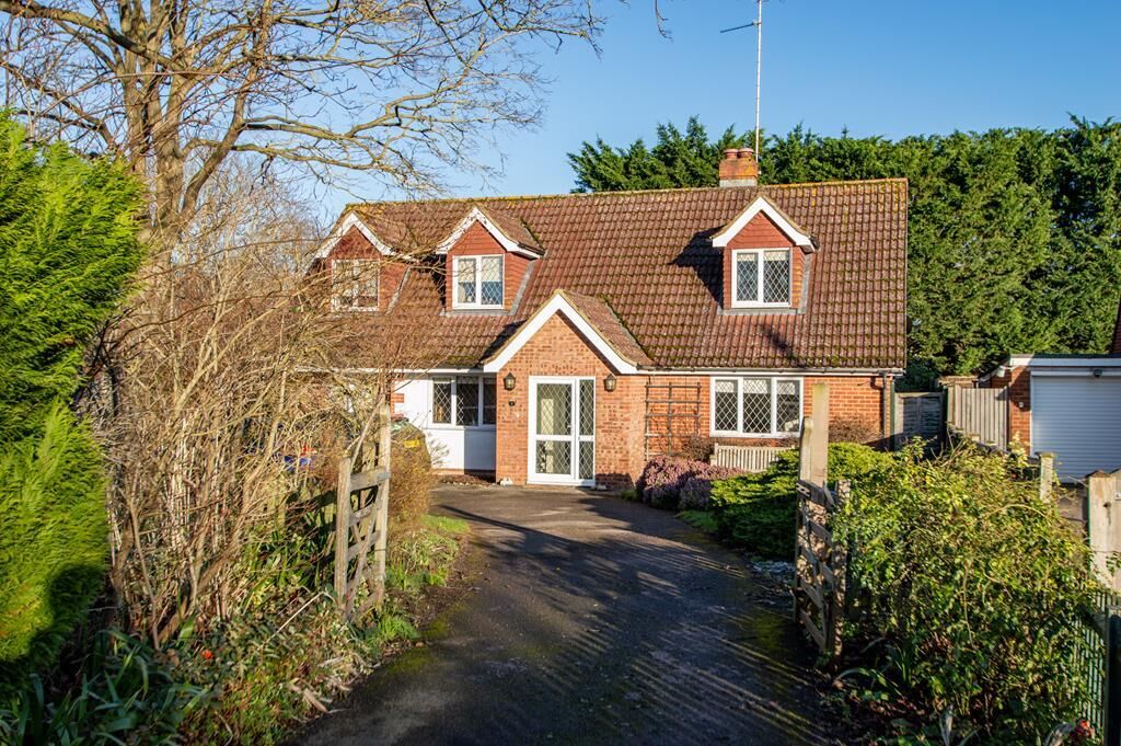 4 bedroom detached house for sale Meadow Close, Moulsford, Wallingford, OX10, main image