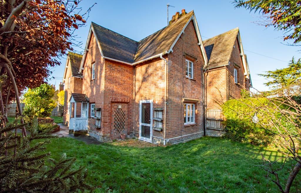 4 bedroom semi detached house for sale Village Street, Moulsford, Wallingford, OX10, main image