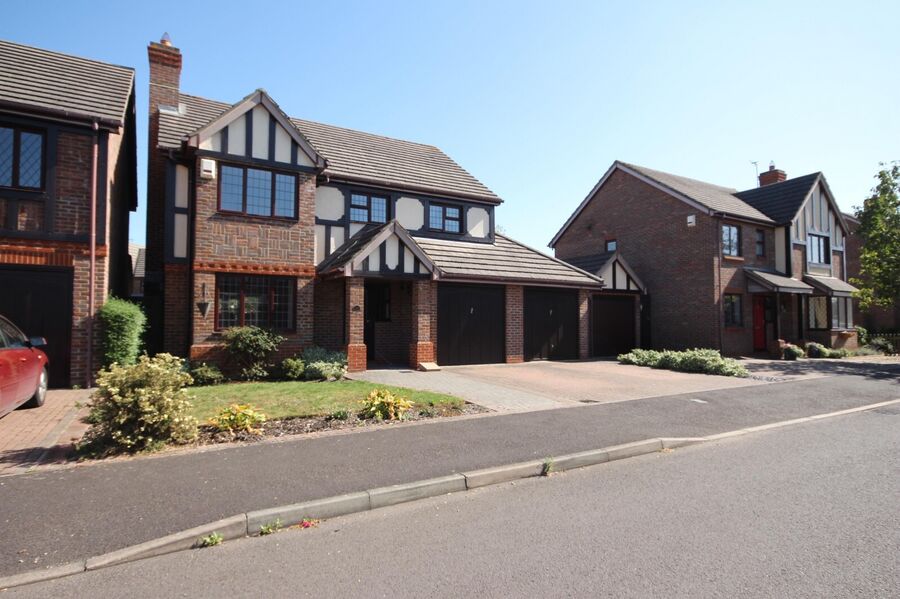 4 bedroom detached house for sale