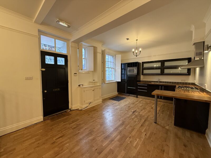 2 bedroom  flat to rent, Available unfurnished from 03/02/2025