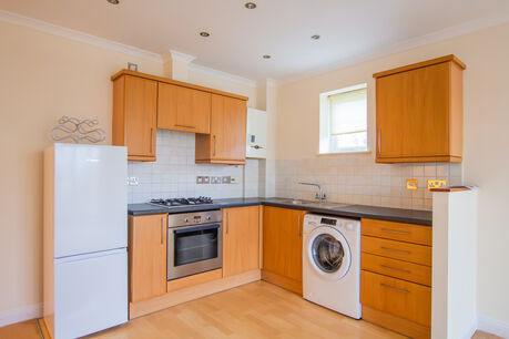 2 bedroom  flat to rent, Available unfurnished now