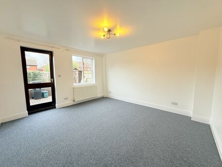 2 bedroom semi detached house to rent, Available unfurnished now