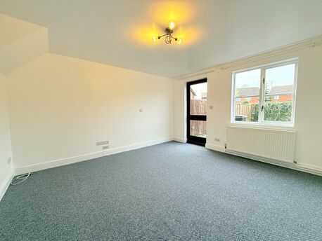 2 bedroom semi detached house to rent, Available unfurnished now